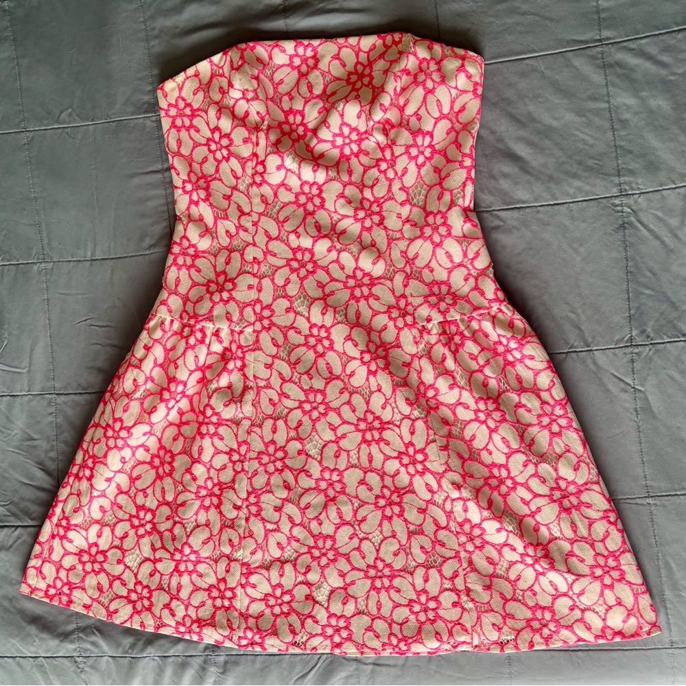 Lilly Pulitzer Jordan Mini Lace Strapless Dress in Fiesta Pink Pique